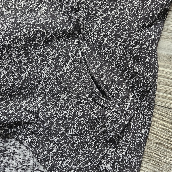 Lululemon Extra Mile Long Sleeve Top Size 12 - Picture 6 of 9